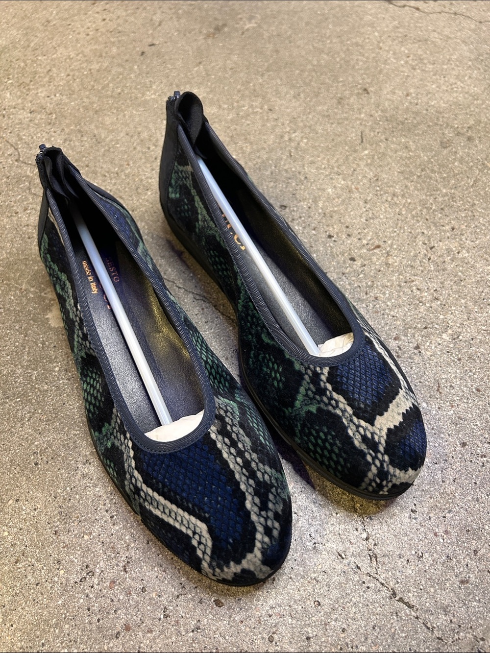 Sesto Meucci Snakeskin Flats
